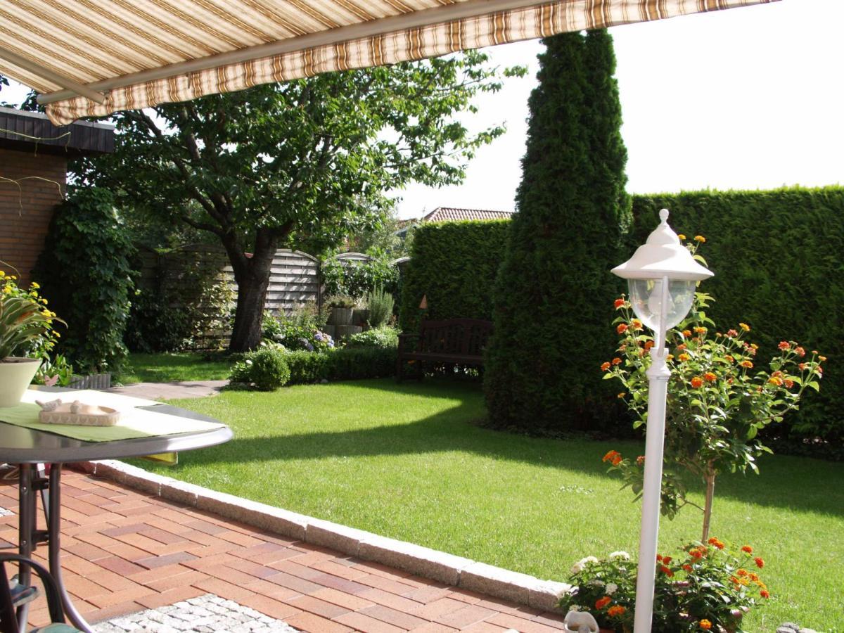 Ferienwohnung Mona, 65314 Moormerland Екстериор снимка